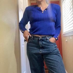 Everyday sweater with and extra